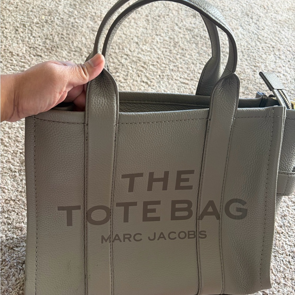 AUTHENTIC Marc Jacobs the Tote Bag